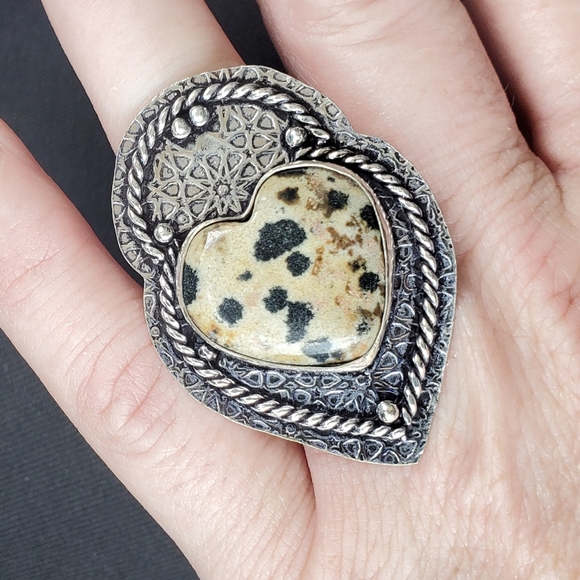 New Heart Shaped Dalmatian Jasper 925 Silver Statement Ring. - Picture 12 of 14